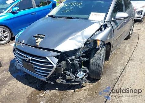 2018 Hyundai Elantra Value Edition z USA, uszkodzony, nr VIN 5NPD84LF9JH319256